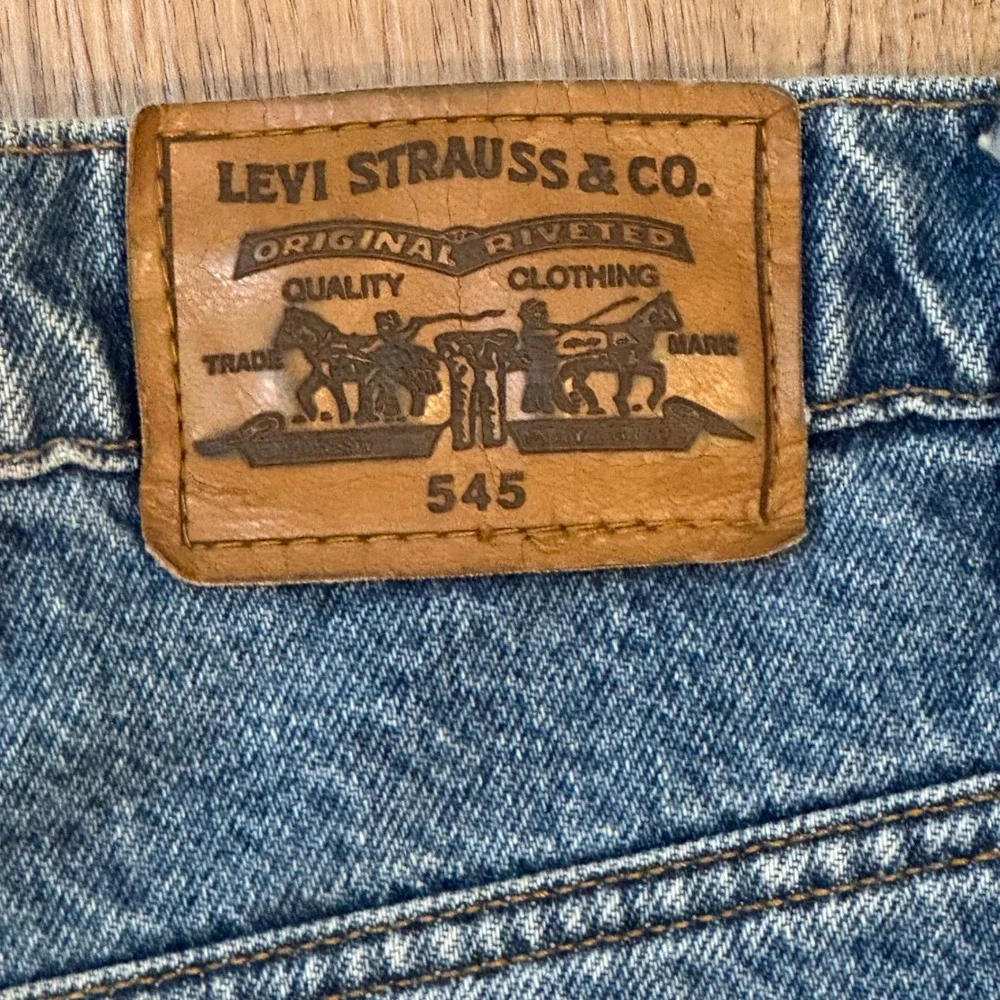 Levi Strauss Signature 545 Loose Fit Blue Jeans Mens 46x30 Medium Wash Denim